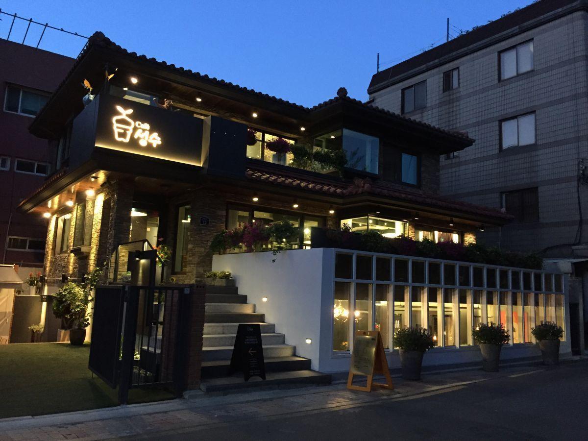 Koreans' Favorite Trending Spots In Seoul: Yeonnamdong, Seongsudong, Ikseondong, Mullaedong, Hannamdong And More! Trendiest Spots In Seoul"